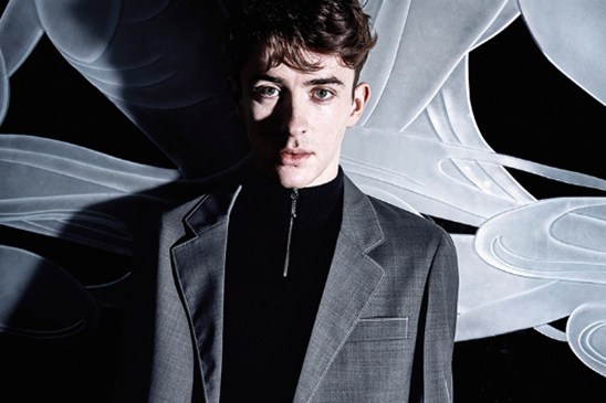 Prada перенесет вас в ночную жизнь с последней рекламной кампанией мужской одежды