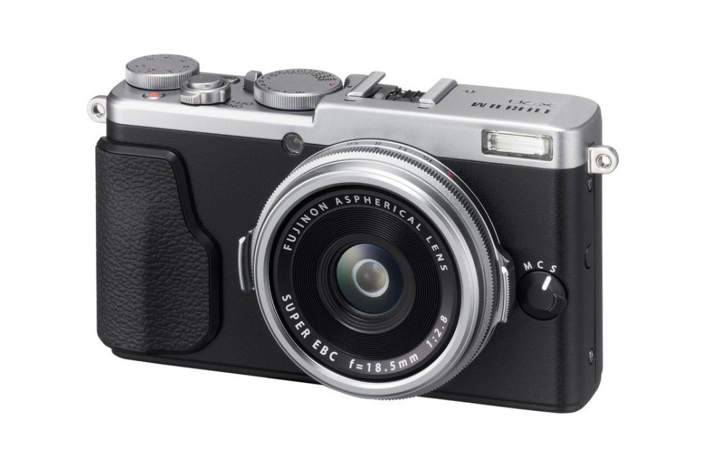 Fujifilm X70 — самая компактная камера X-серии с датчиком формата APS-C