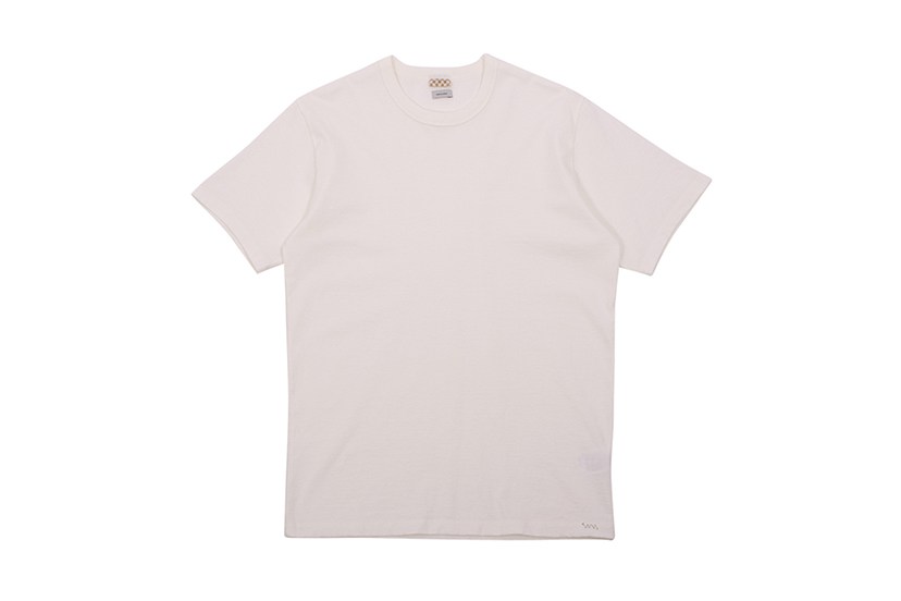 3 упаковки футболок Sublig от visvim за €360
