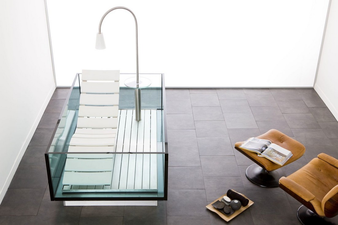 Стеклянная ванна с шезлонгом Water Lounge