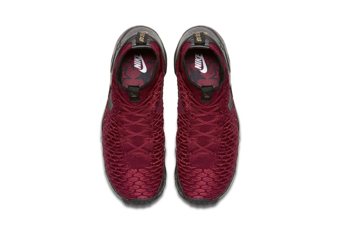 Nike Air приодел модель Footscape Magista FC в «Deep Burgundy»
