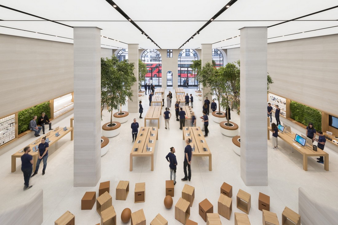 Новый магазин Apple на Риджент-Стрит использует комнатные деревья для дополнения их ультрасовременной атмосферы