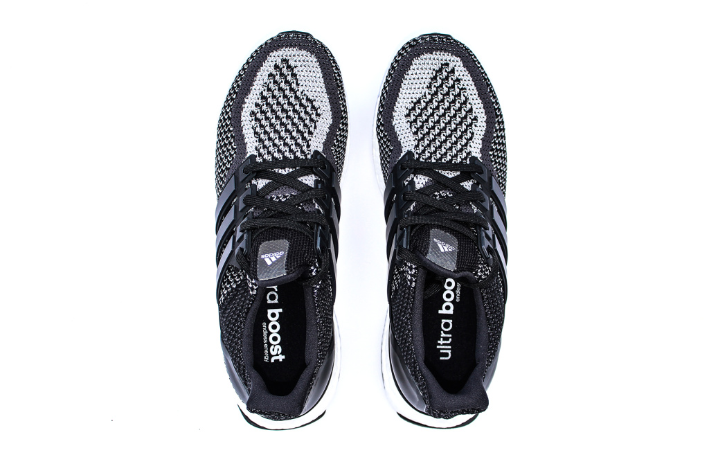 Знакомство с монохромными UltraBOOST 2.0 “Reflective LTD» от adidas
