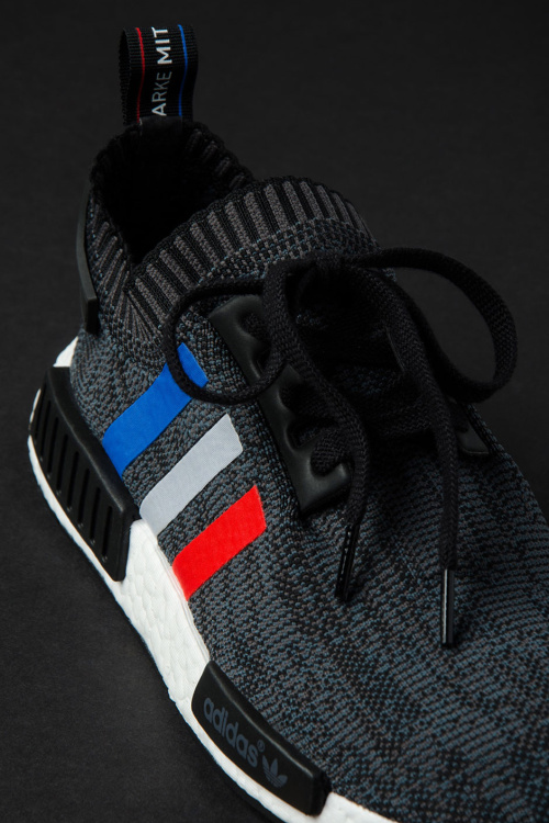 Пристальный взгляд на кроссовки NMD_R1 «Tri-Color» от adidas Originals