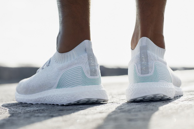 adidas анонсирует продажи первых серийных кроссовок из пластиковых отходов, собранных в океане