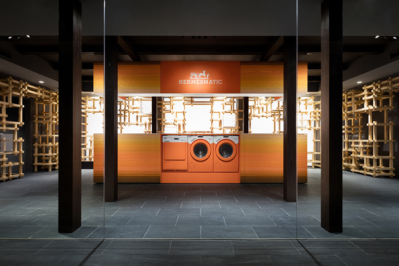 В честь 300-летия магазина Даймару в Киото появился pop-up бутик от Hermès
