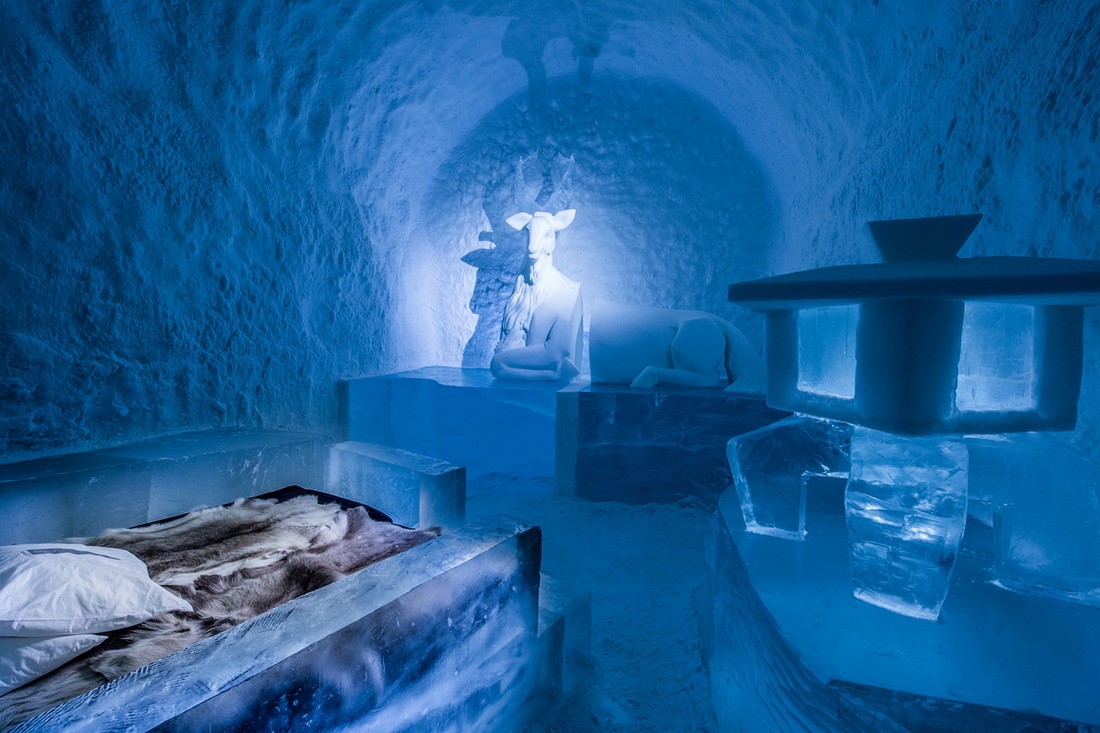 30 тысяч литров воды: в Швеции заработал круглогодичный ледяной отель