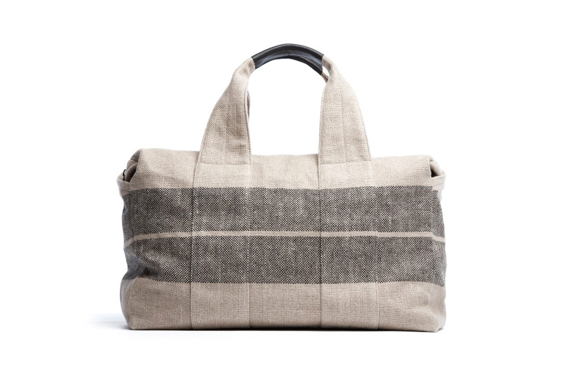 James Perse представил коллекцию минималистичных сумок для нынешней зимы