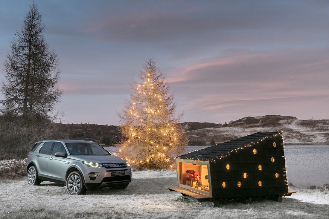 Land Rover построил дом для Санта-Клауса