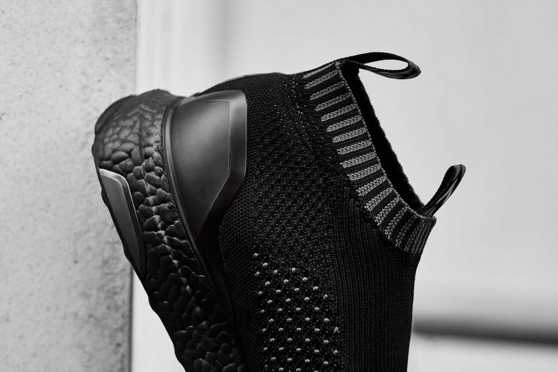 Детальные снимки кроссовок ACE16+ UltraBOOST от adidas в цвете «Triple Black»