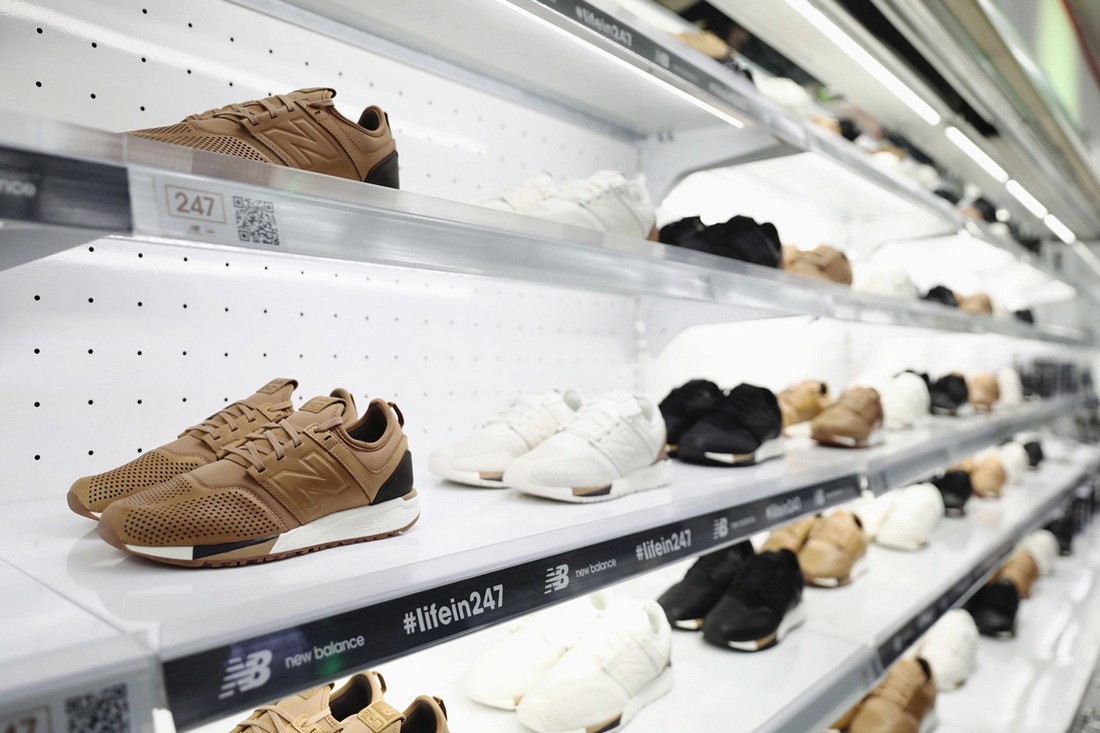 New Balance открыл в Шанхае pop-up shop специально для своих кроссовок 247