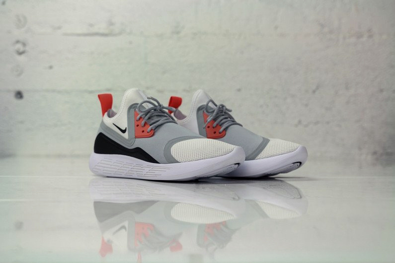 Nike переносит классическую цветовую комбинацию «Infrared» на модель LunarCharge