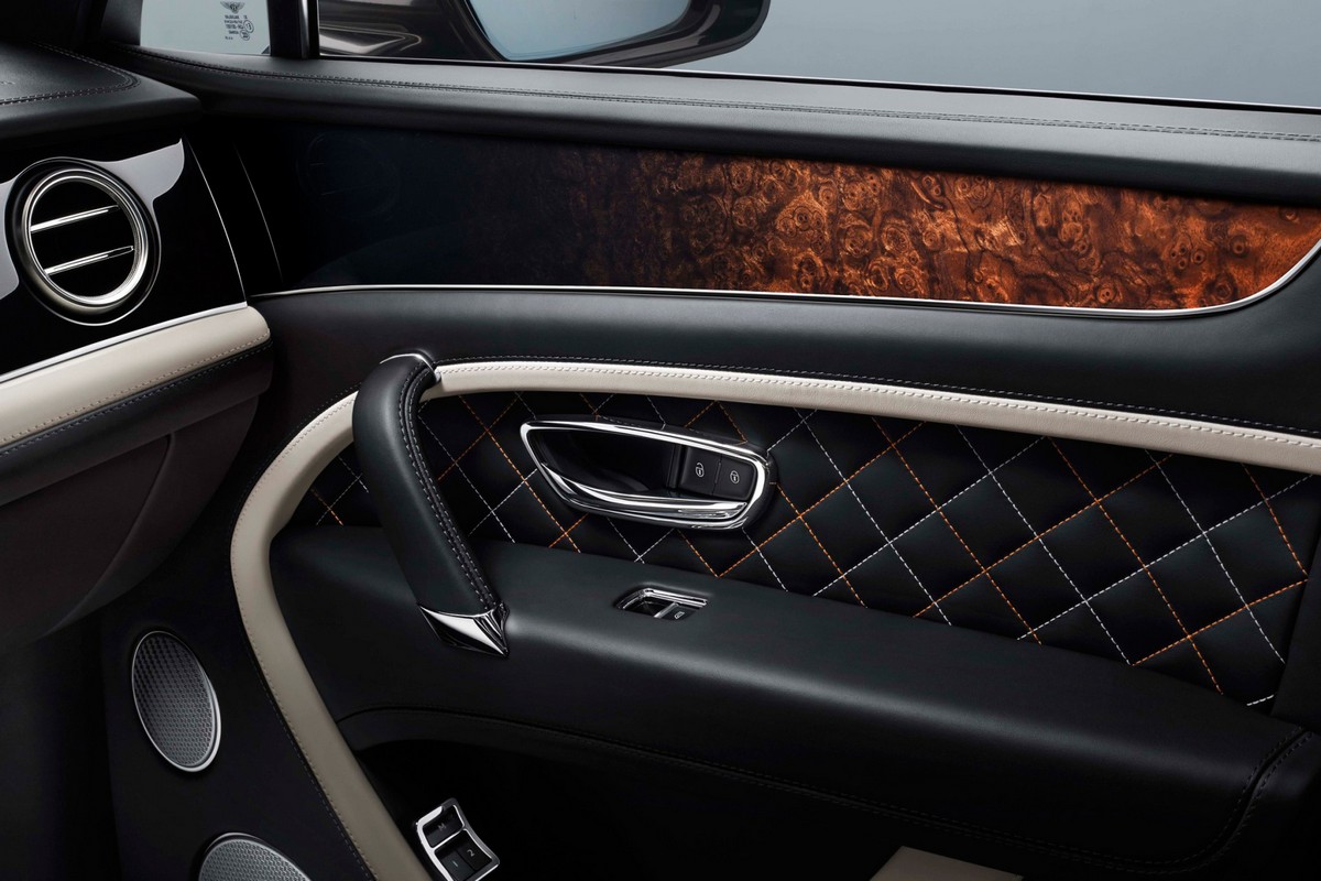 Модельный ряд Bentley Bentayga расширила дорогая версия Mulliner
