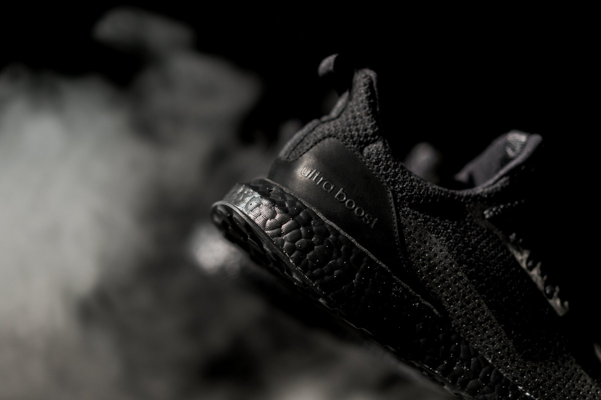 adidas Consortium и HAVEN представили новую модель «Triple Black» UltraBOOST