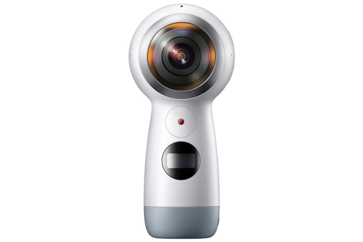 Новая панорамная камера Samsung Gear 360