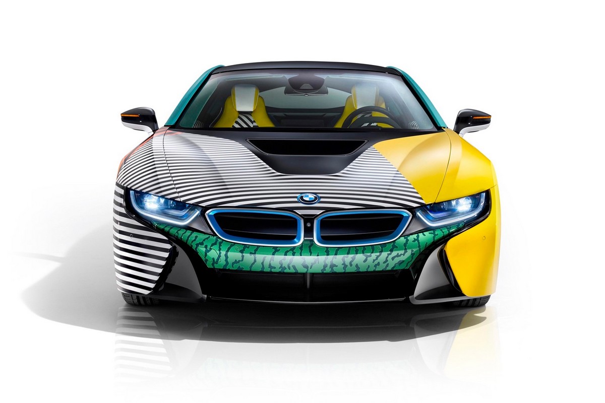 Автомобили BMW i получат стилизацию под 80е, вдохновившись Memphis Design Group