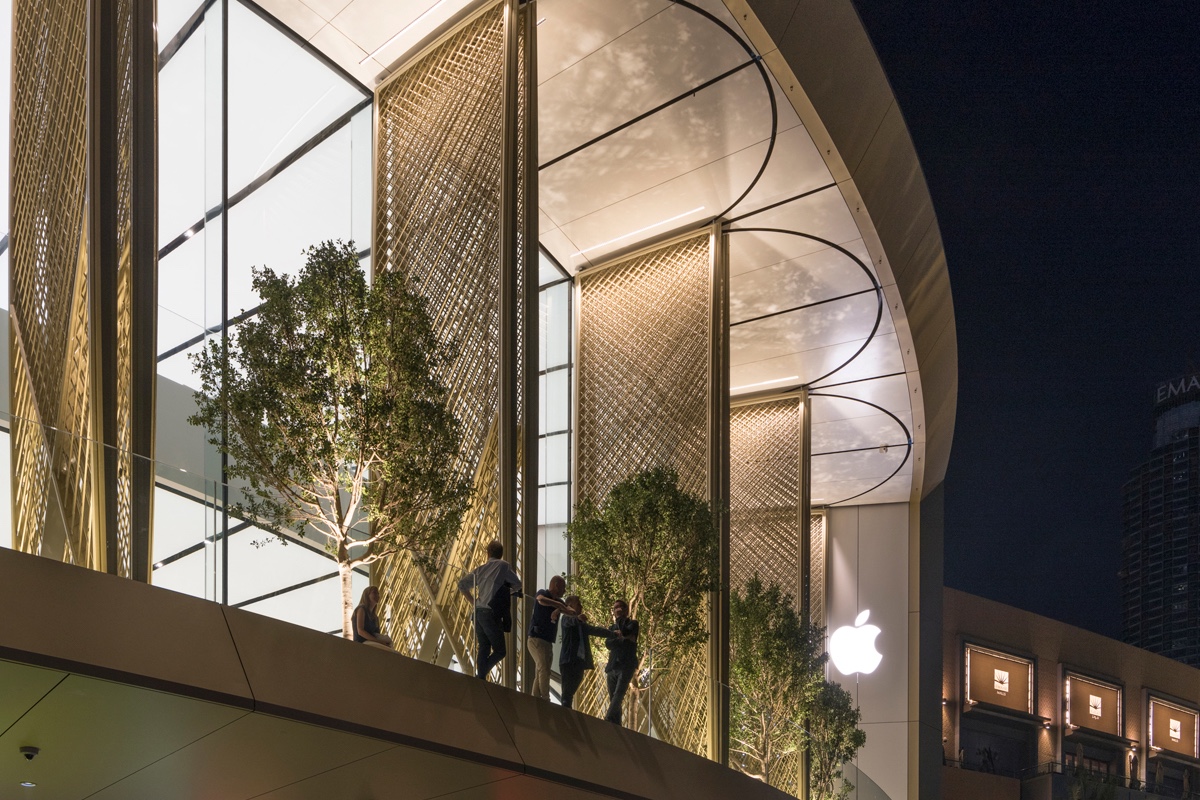 Новый магазин Apple в Дубае