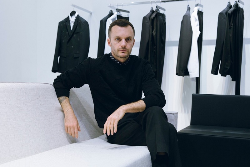 Идеальный баланс: Крис ван Аш о новых веяниях в мужской линии Dior